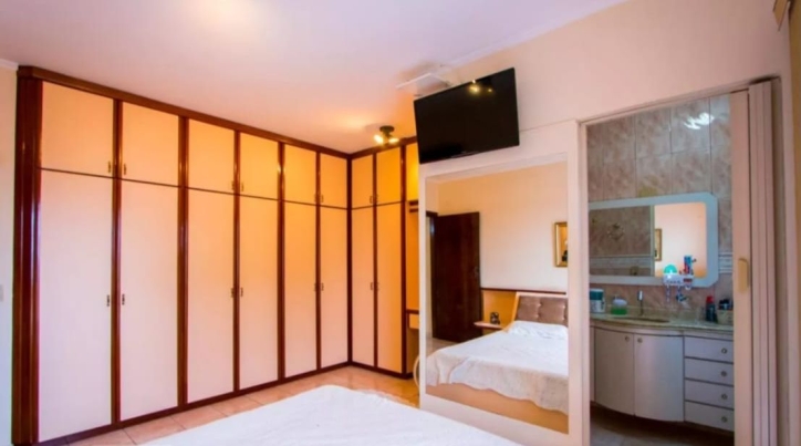 Sobrado, 3 quartos, 218 m² - Foto 2