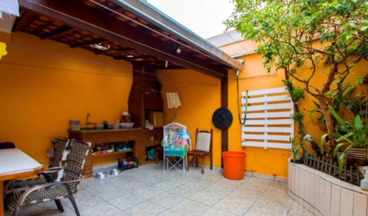 Sobrado, 3 quartos, 218 m² - Foto 1
