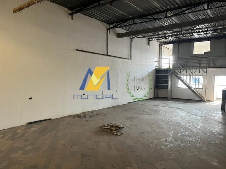 Sala-Conjunto, 358 m² - Foto 1