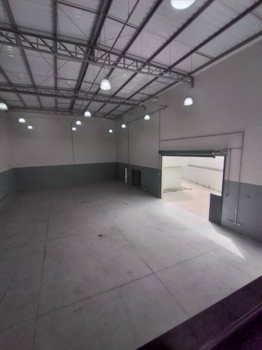Depósito-Galpão, 526 m² - Foto 1