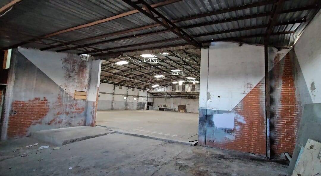 Depósito-Galpão, 1550 m² - Foto 1