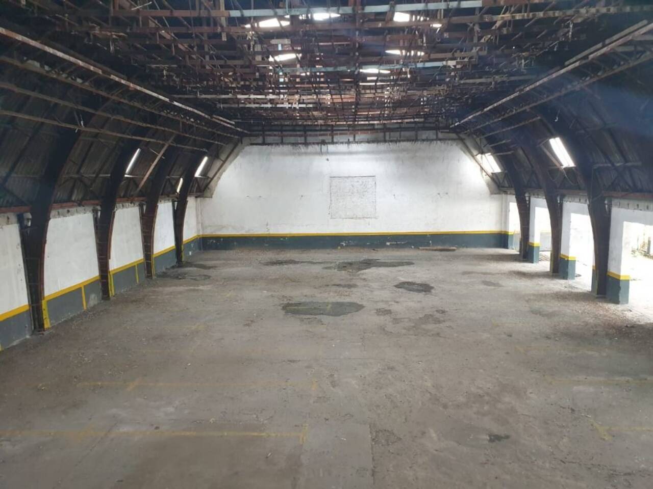 Depósito-Galpão, 944 m² - Foto 1