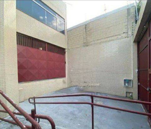 Depósito-Galpão, 371 m² - Foto 1
