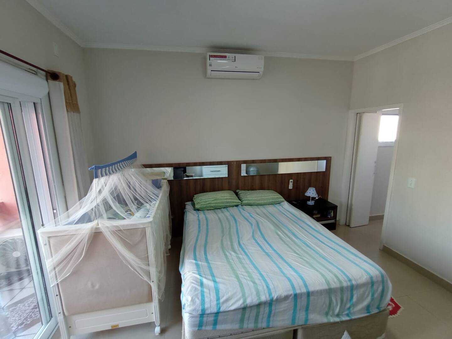 Sobrado, 4 quartos, 306 m² - Foto 1