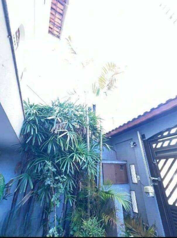 Sobrado, 4 quartos, 221 m² - Foto 2