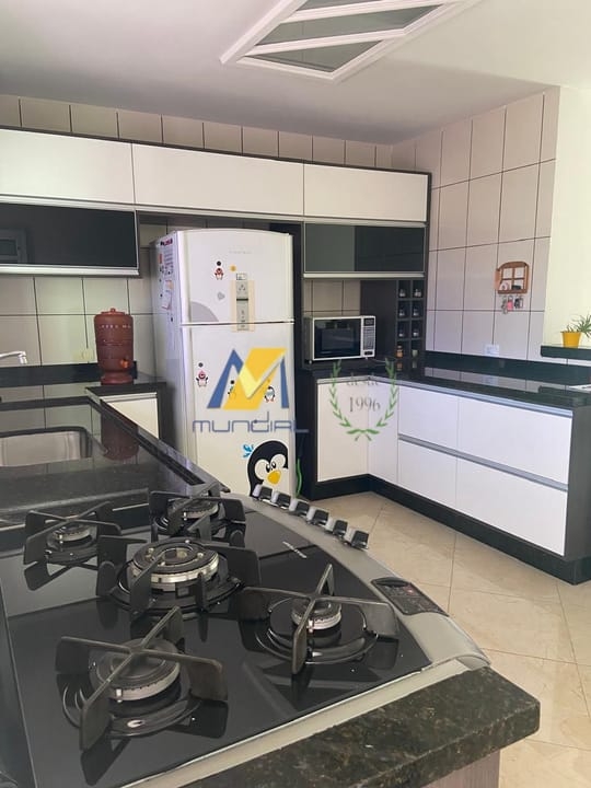 Casa, 3 quartos, 238 m² - Foto 13