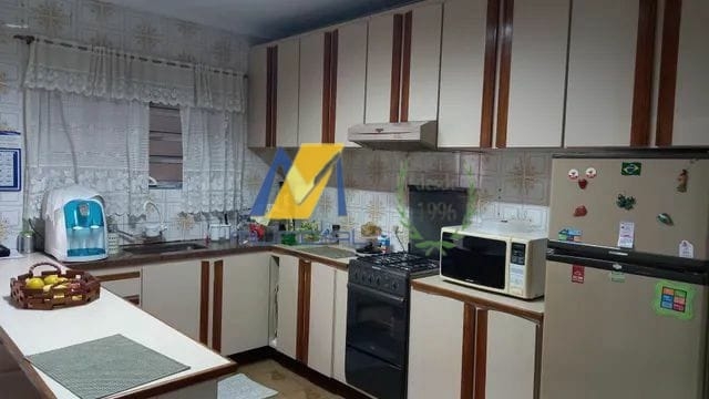 Casa, 3 quartos, 220 m² - Foto 2