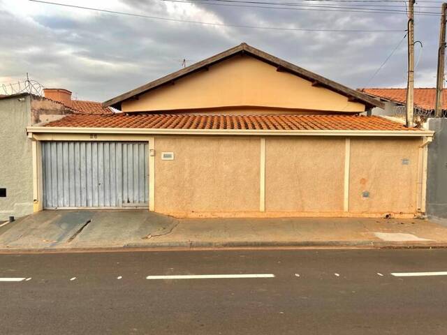 #2354 - Casa para Venda em Barretos - SP - 3