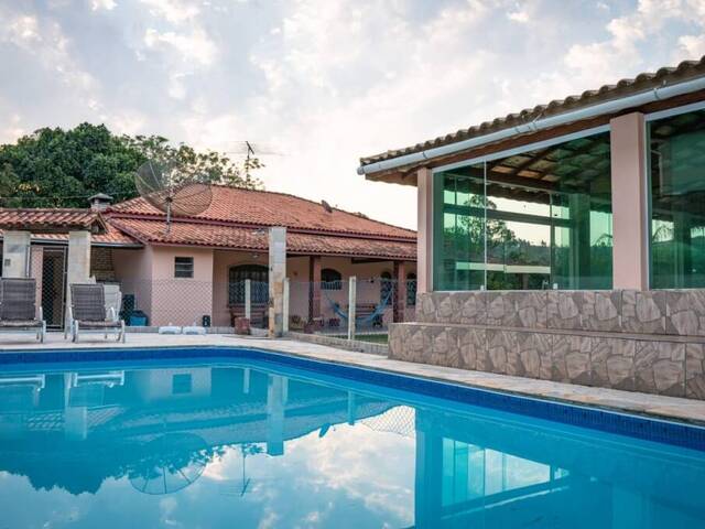 Locação em saboó - São Roque