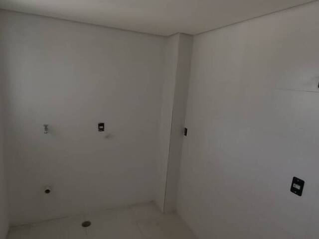  em  - 