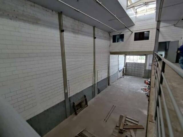 Galpão para Venda em Santo André - 5