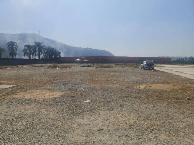 #TR0081 - Terreno para  em Santana de Parnaíba - SP - 3
