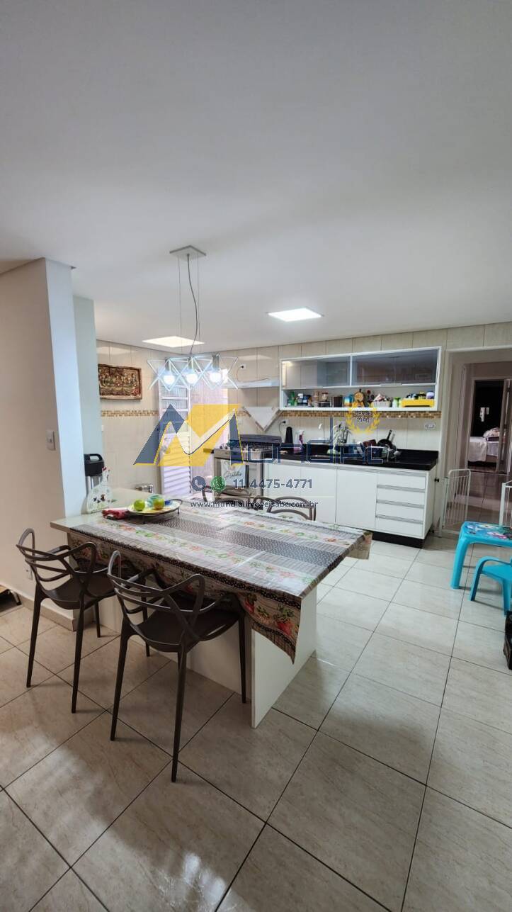 Casa, 3 quartos, 190 m² - Foto 2