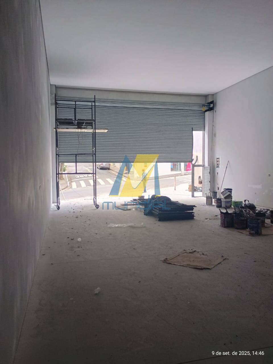 Sala-Conjunto, 300 m² - Foto 1