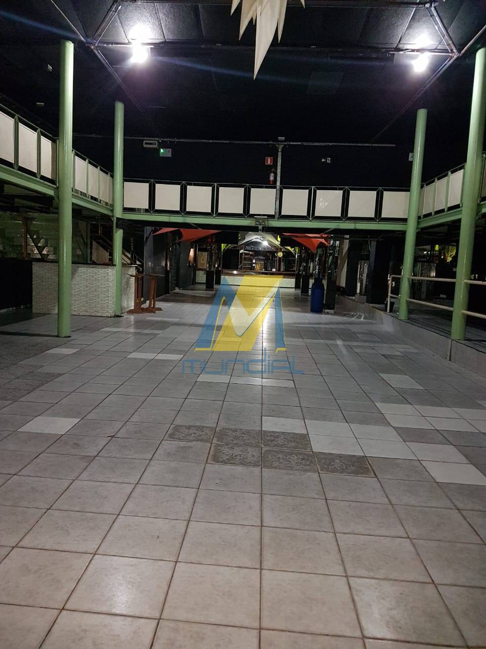 Loja-Salão, 1974 m² - Foto 1