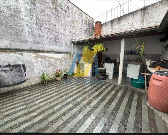 Casa, 3 quartos, 220 m² - Foto 3