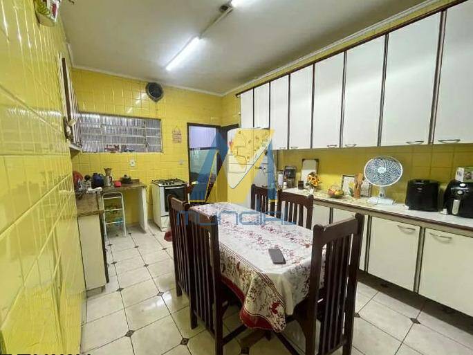 Casa, 3 quartos, 220 m² - Foto 10