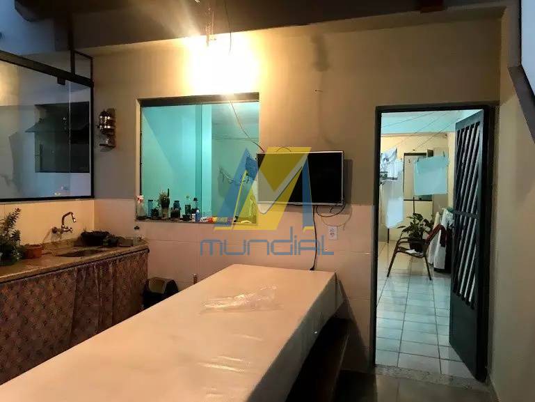 Casa, 4 quartos, 289 m² - Foto 4