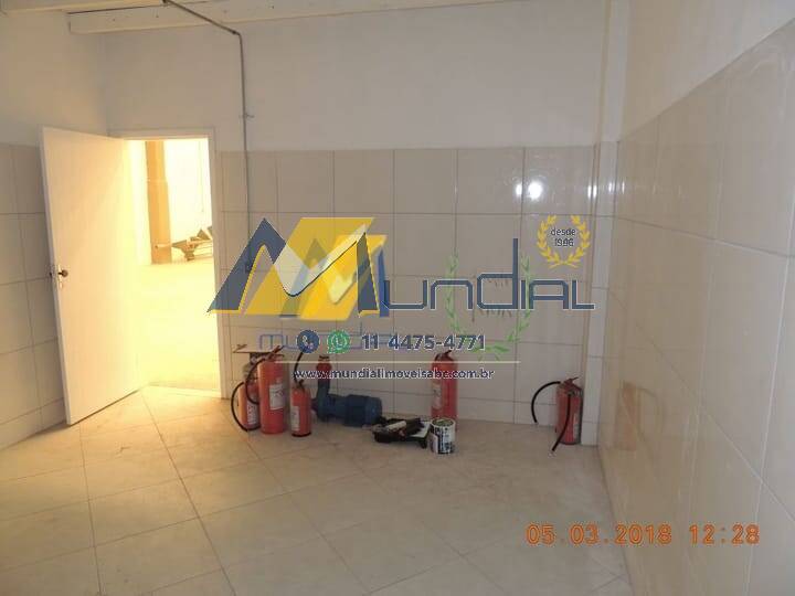 Sala-Conjunto, 1350 m² - Foto 17